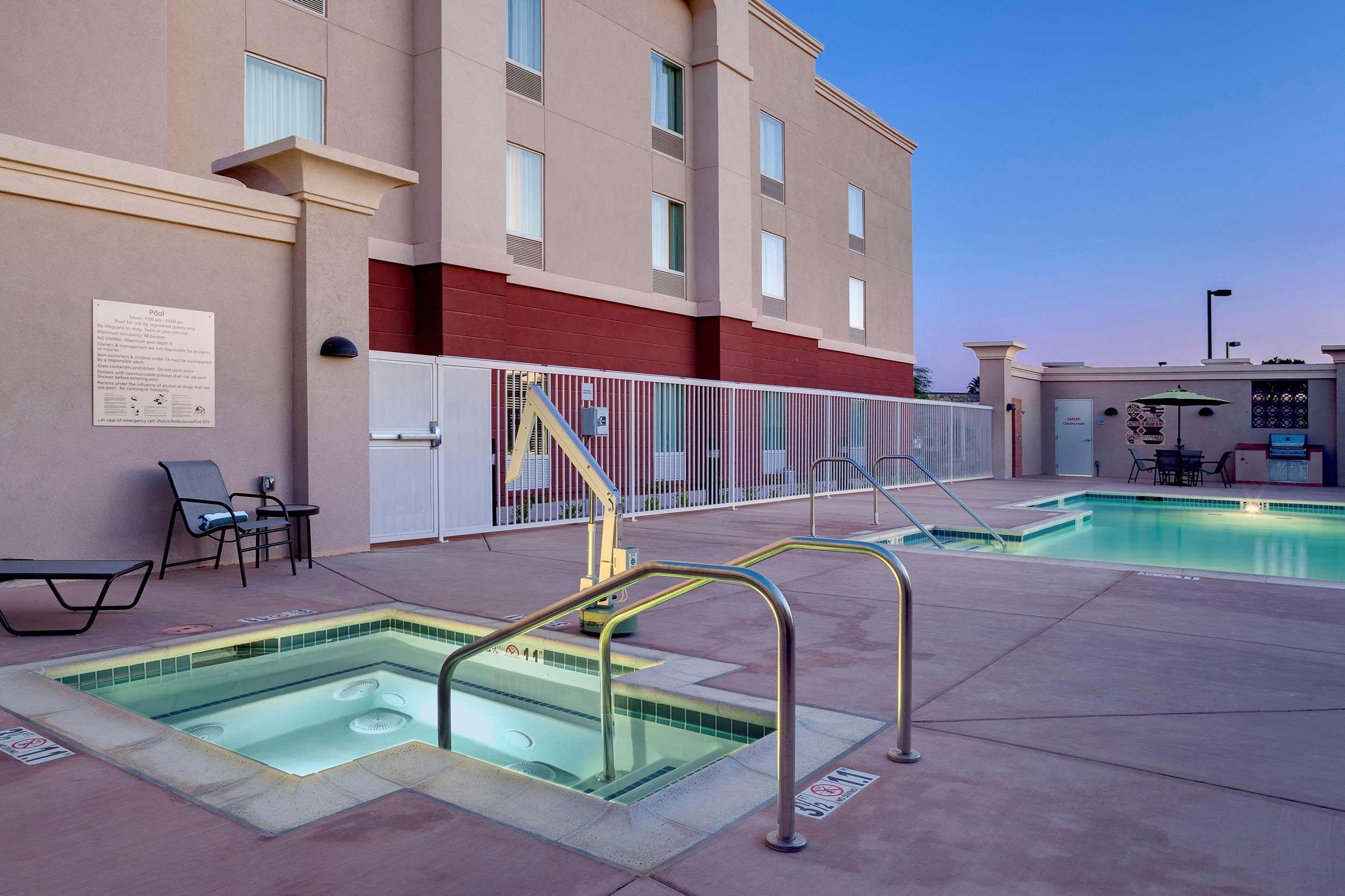 Hampton Inn & Suites Blythe, Ca Bagian luar foto